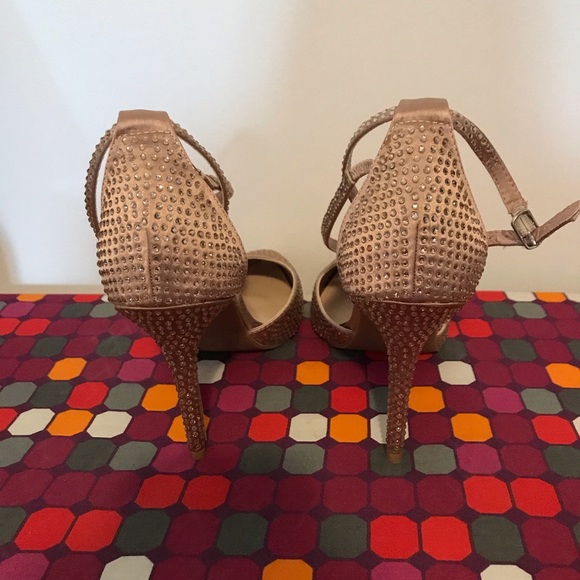 NEW! Le Chateau rhinestone heels ✨ - Picture 5 of 9